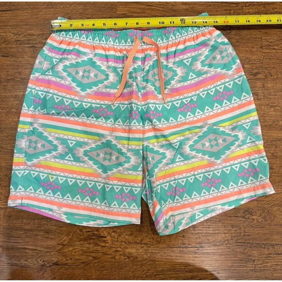 Chubbies Green Geometric Aztec Tribal Lined Swim Trunks Shorts 7" Inseam Men's L - Picture 5 of 6